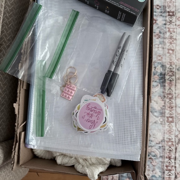 Reseller box # 3. - Picture 4 of 4